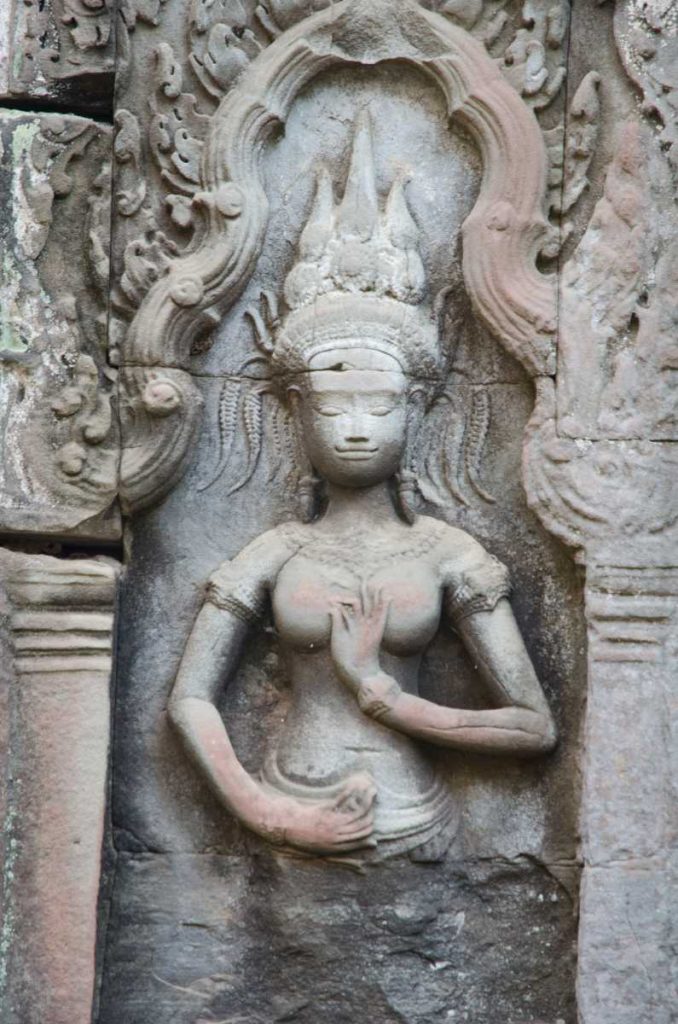 Cambodge - Angkor - Apsara au temple de Ta Prohm