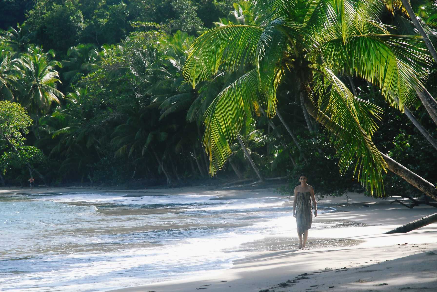 Dominique - Caraïbes - Plage de Batibou où fut tournées des scènes de Pirates des Caraïbes.
