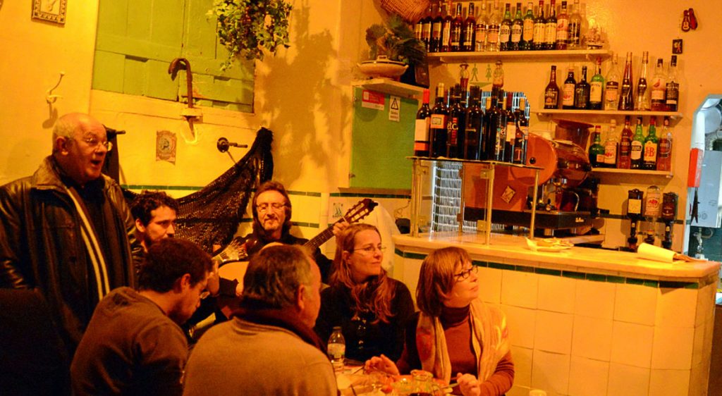 Portugal - Lisbonne - Un fado bohême au A Baiuca