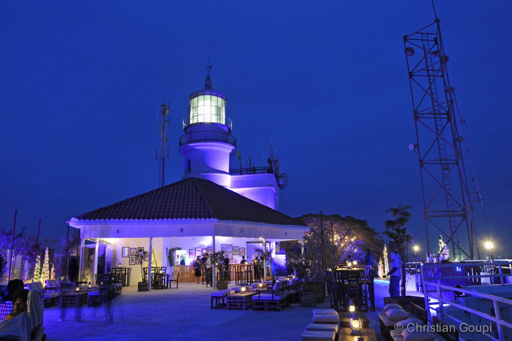 Sénégal - Dakar - Sunset party au phare des Mamelles
