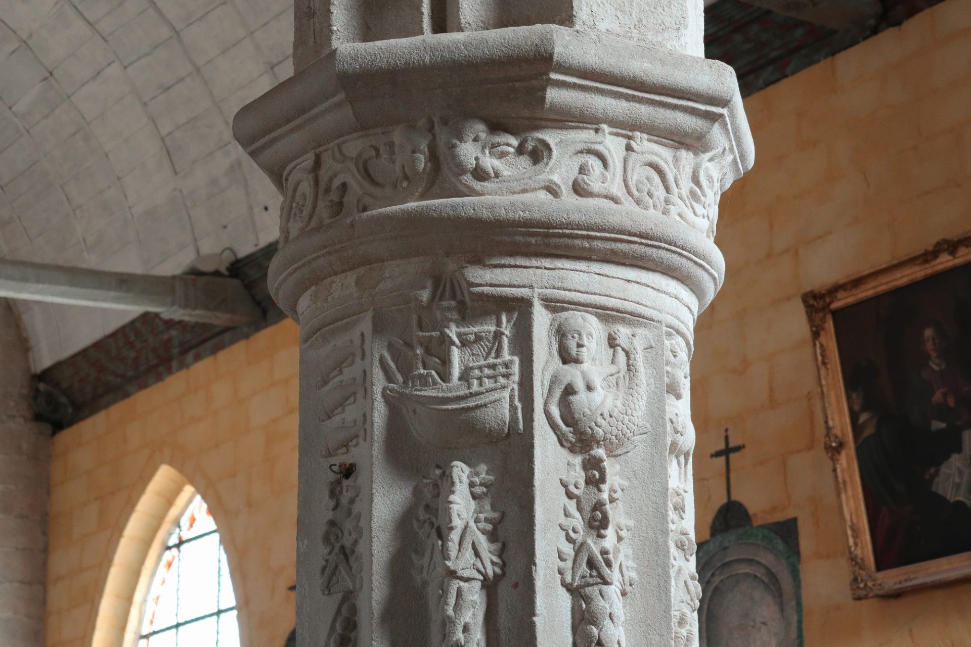 seine-maritime-cote-d-albatre-veules-les-roses-eglise-sculptures